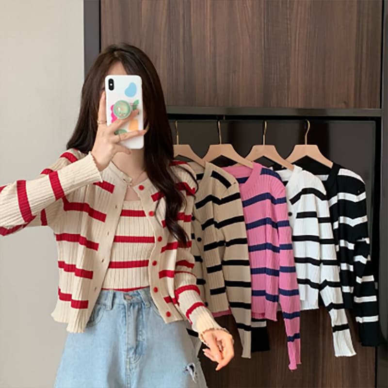 ボーダー服ニット 長袖ニットカーディガンとキャミソールセット