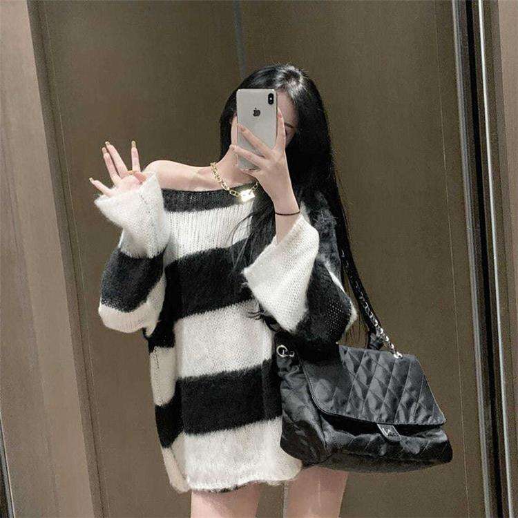 オフショルダーボーダーニットワンピース ボーダー服