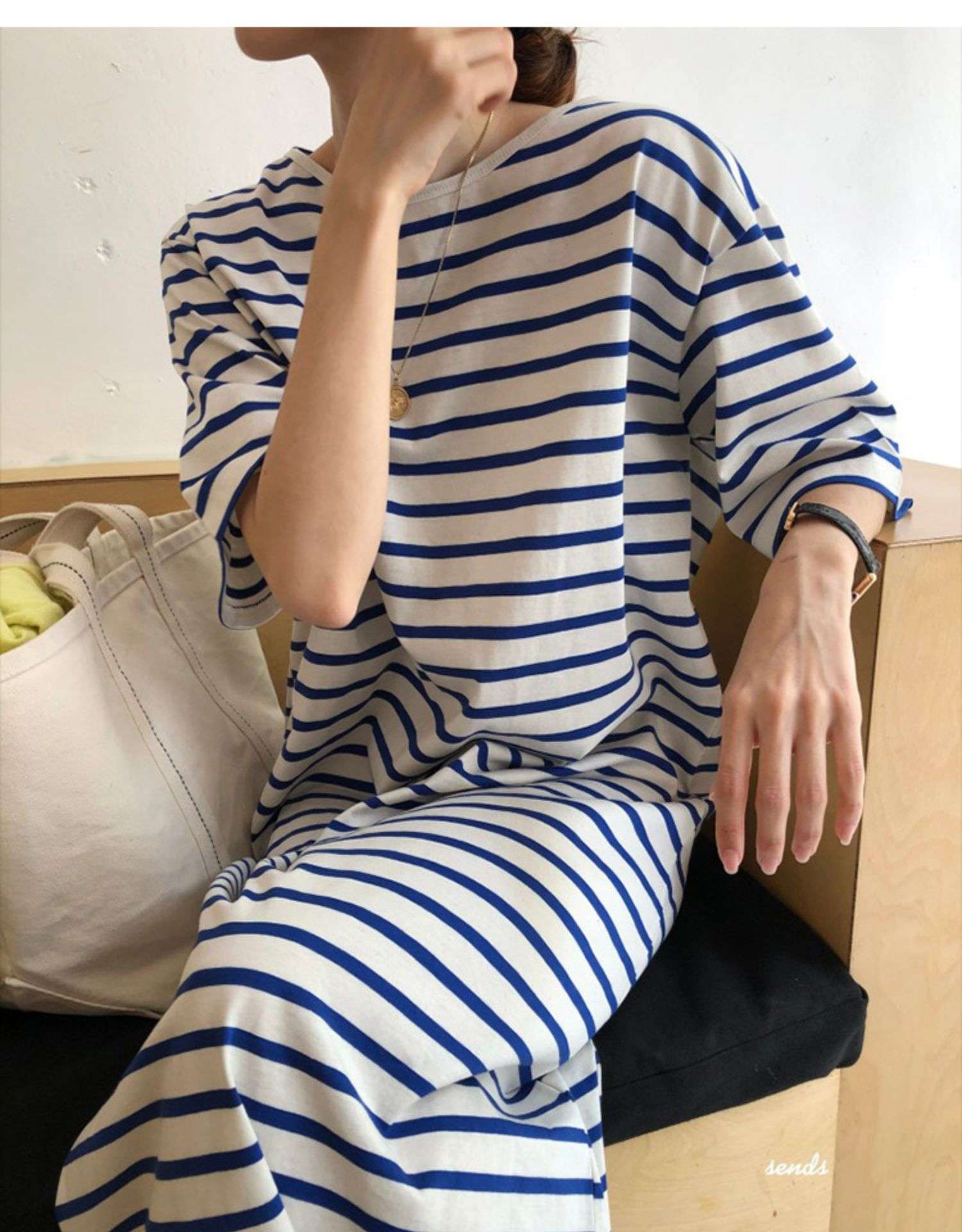 ゆったりシルエットのボーダーマキシワンピース ボーダー服