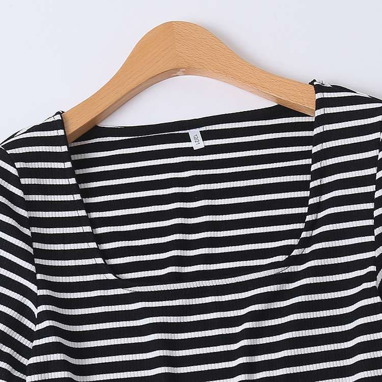 スクエアネックリブ編みボーダーTシャツ ボーダー服