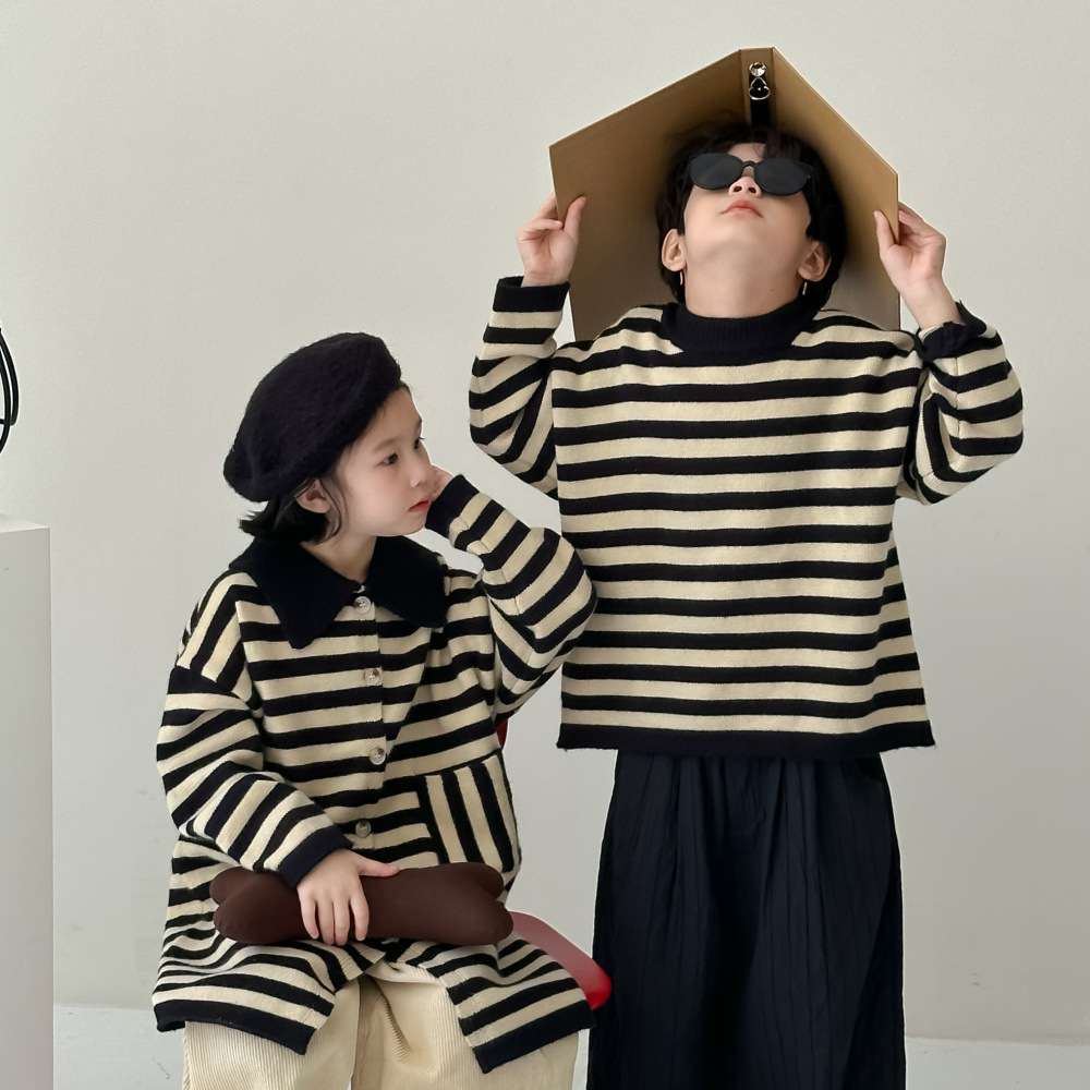 モダンストライプのニットウェアセット ボーダー服