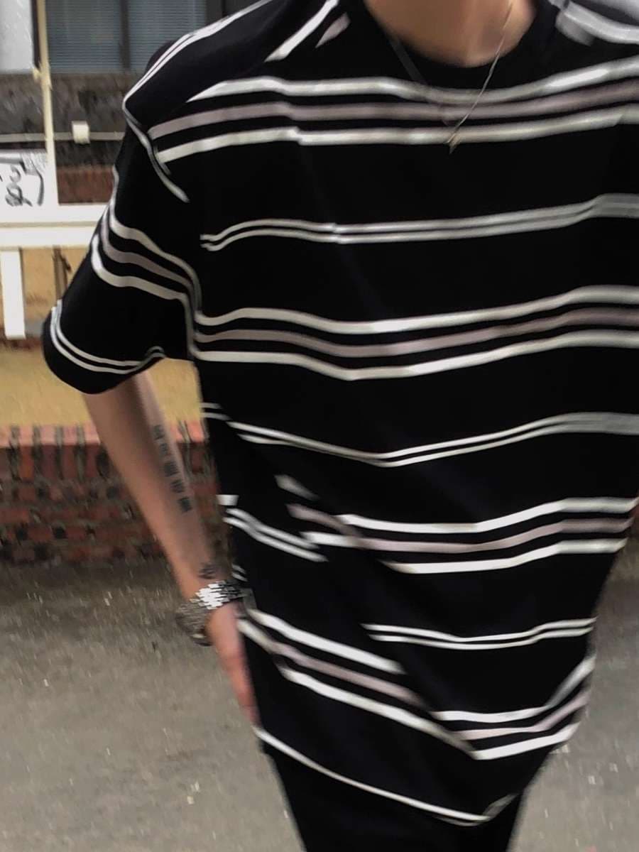 モダンボーダーゆったりTシャツ ボーダー服