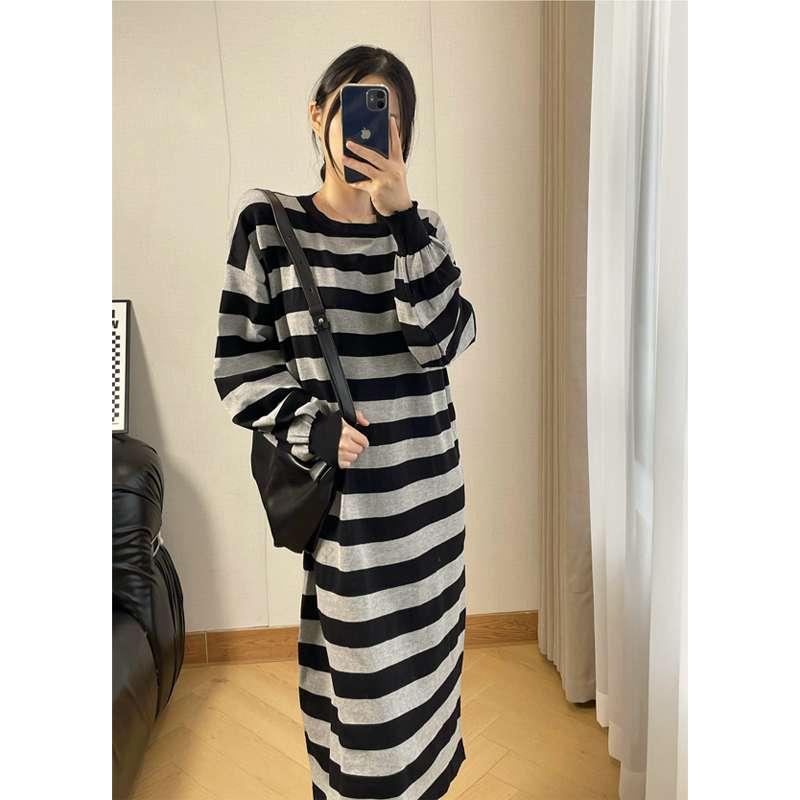 ゆったりボーダーロングワンピース ボーダー服