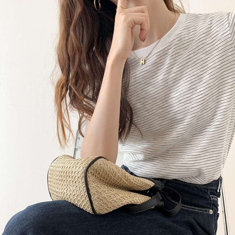 シンプル細ボーダークルーネックTシャツ ボーダー服