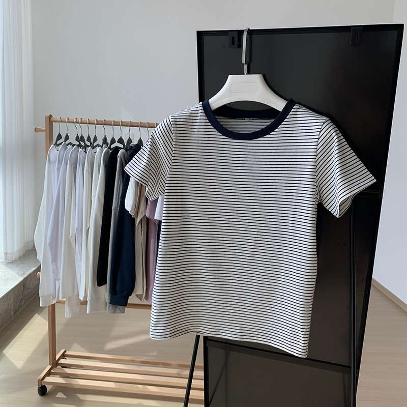 シンプル細ボーダークルーネックTシャツ ボーダー服