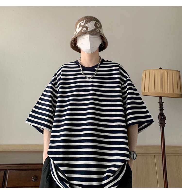 ゆったりシルエットのボーダーTシャツ ボーダー服