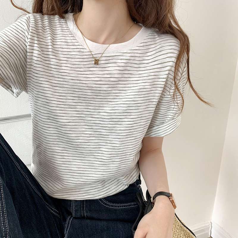 シンプル細ボーダークルーネックTシャツ ボーダー服