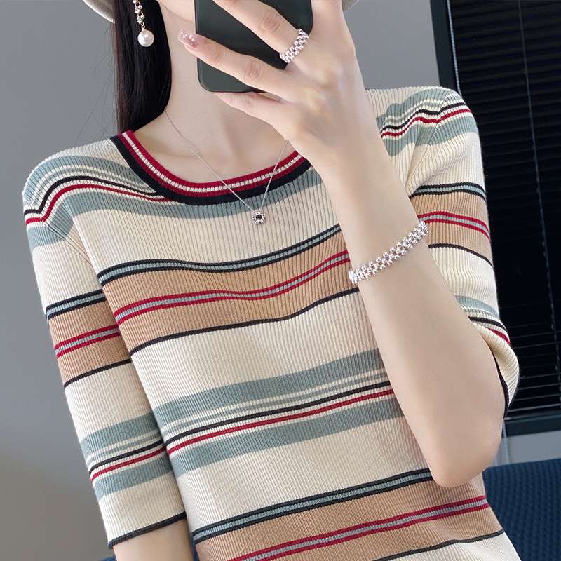マルチボーダー柄リブニットセーター ボーダー服
