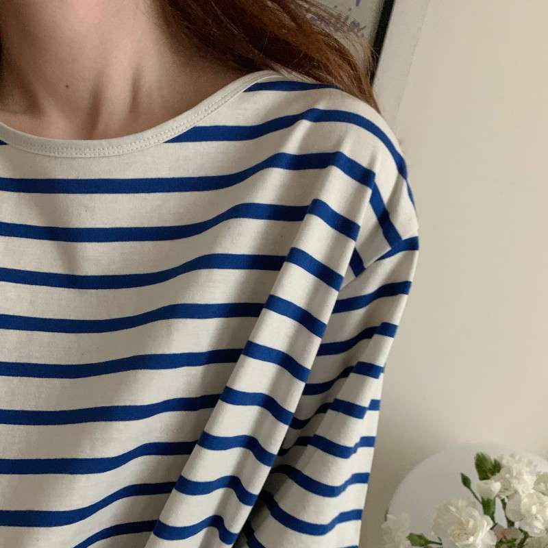 ゆったりシルエットのボーダーマキシワンピース ボーダー服